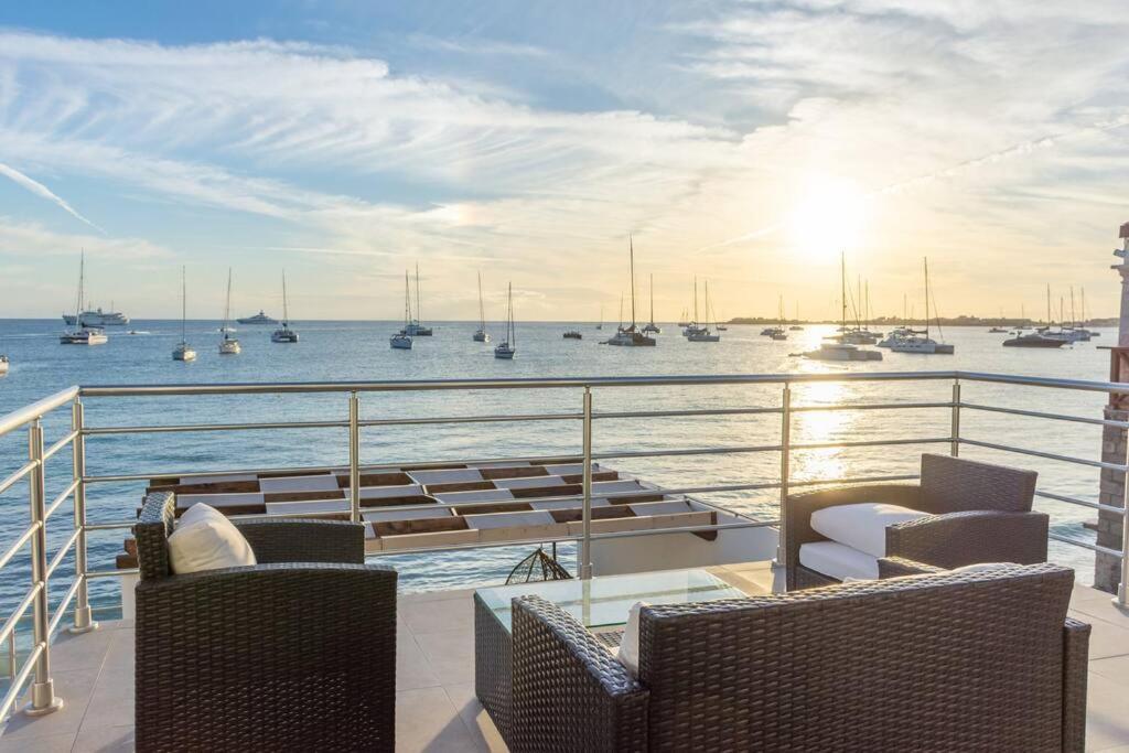 Tradewinds Apartments סימפסון ביי מראה חיצוני תמונה